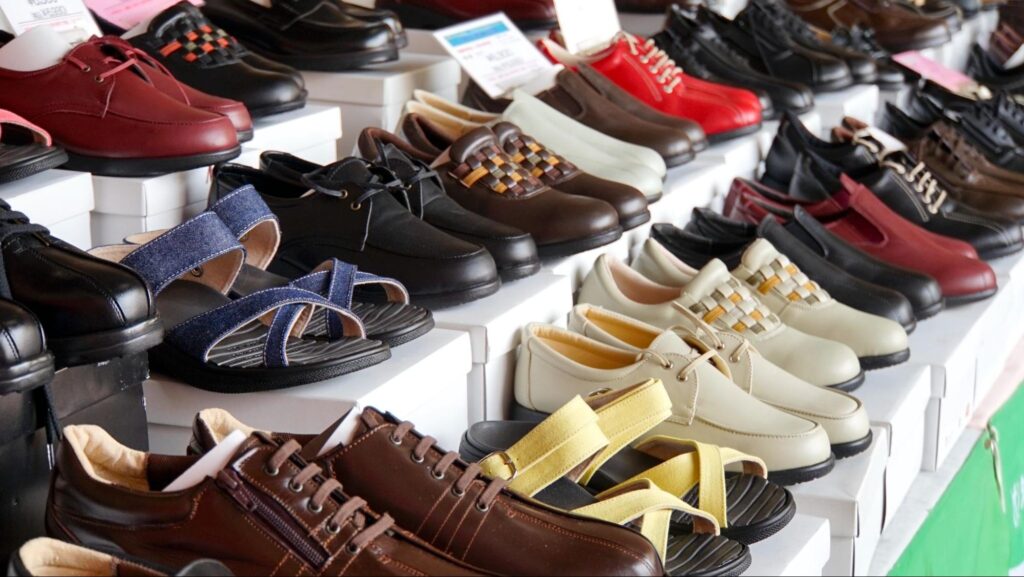令和5年度きつれがわ矯正展(2023年11月23日開催)で販売・展示されていた刑務所作業製品の革靴