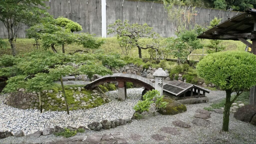 職業訓練課程で受刑者が刑務所内に造った庭