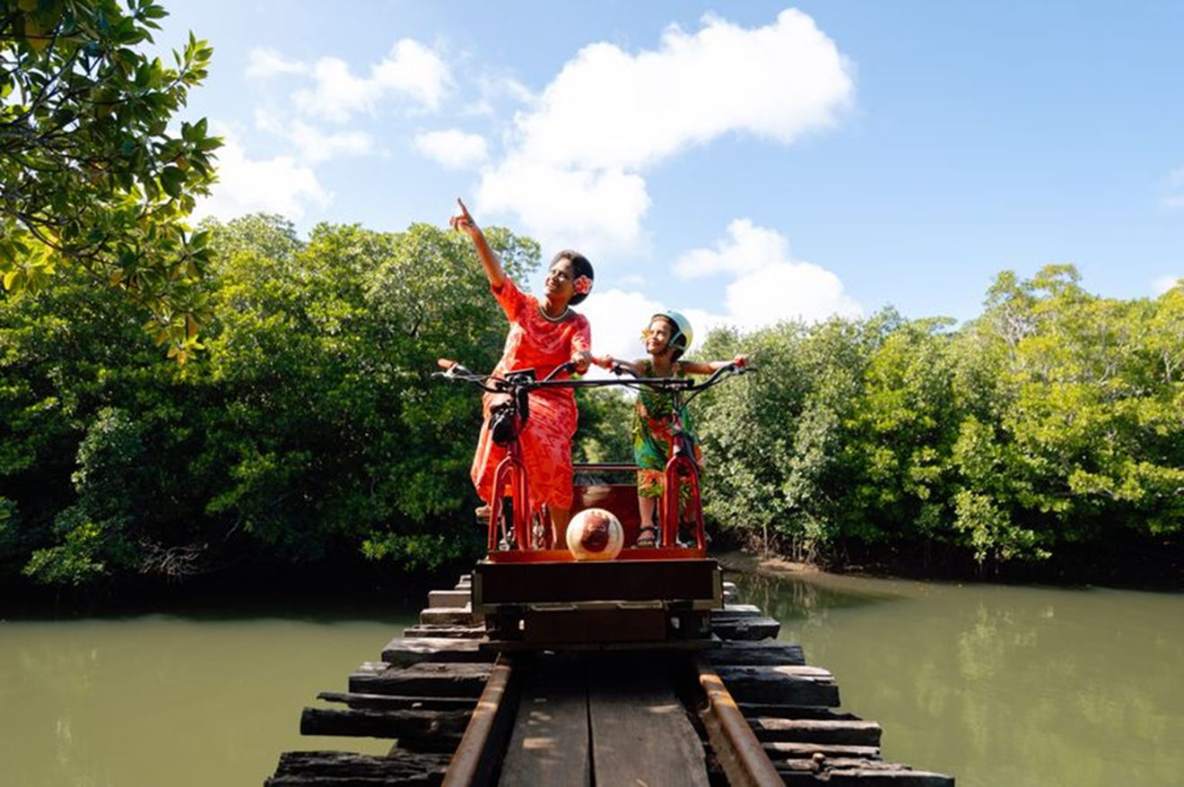 サバイバル・ピクニックとローカル文化体験（＠Jean-Michel Cousteau Resort）