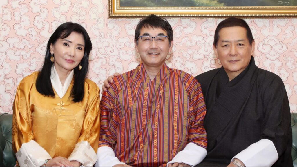 ブータン王国第四代国王陛下、同妃陛下に拝謁する河井克行氏（2024年9月）