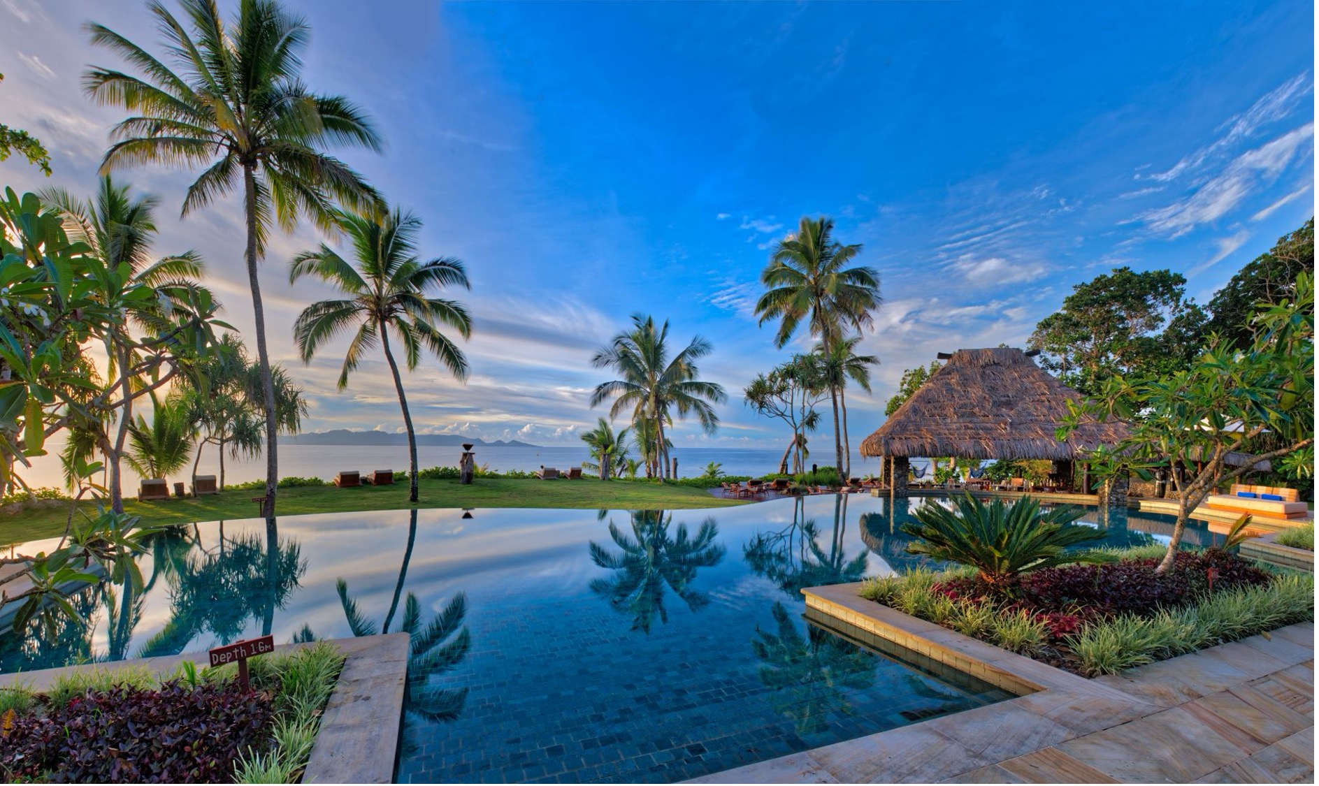 無人島へカヤック遠征＋海の冒険（＠Nanuku Resort）