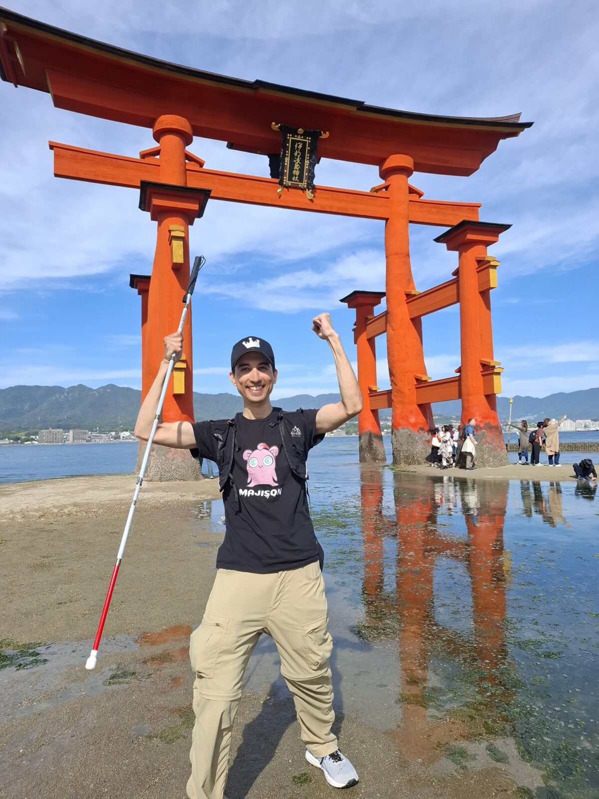 2024年に行った「宮島チャレンジ」のゴールの様子（広島県廿日市市宮島町の厳島神社）