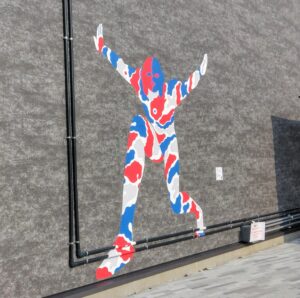 大阪・関西万博で複数の国が1つの建物に出展するパビリオン「COMONS-C」（コモンズC）の外観にあるフォトスポット