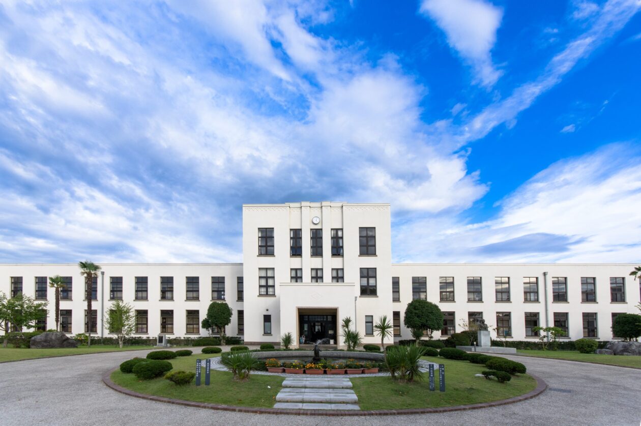 豊郷小学校旧校舎群　講堂