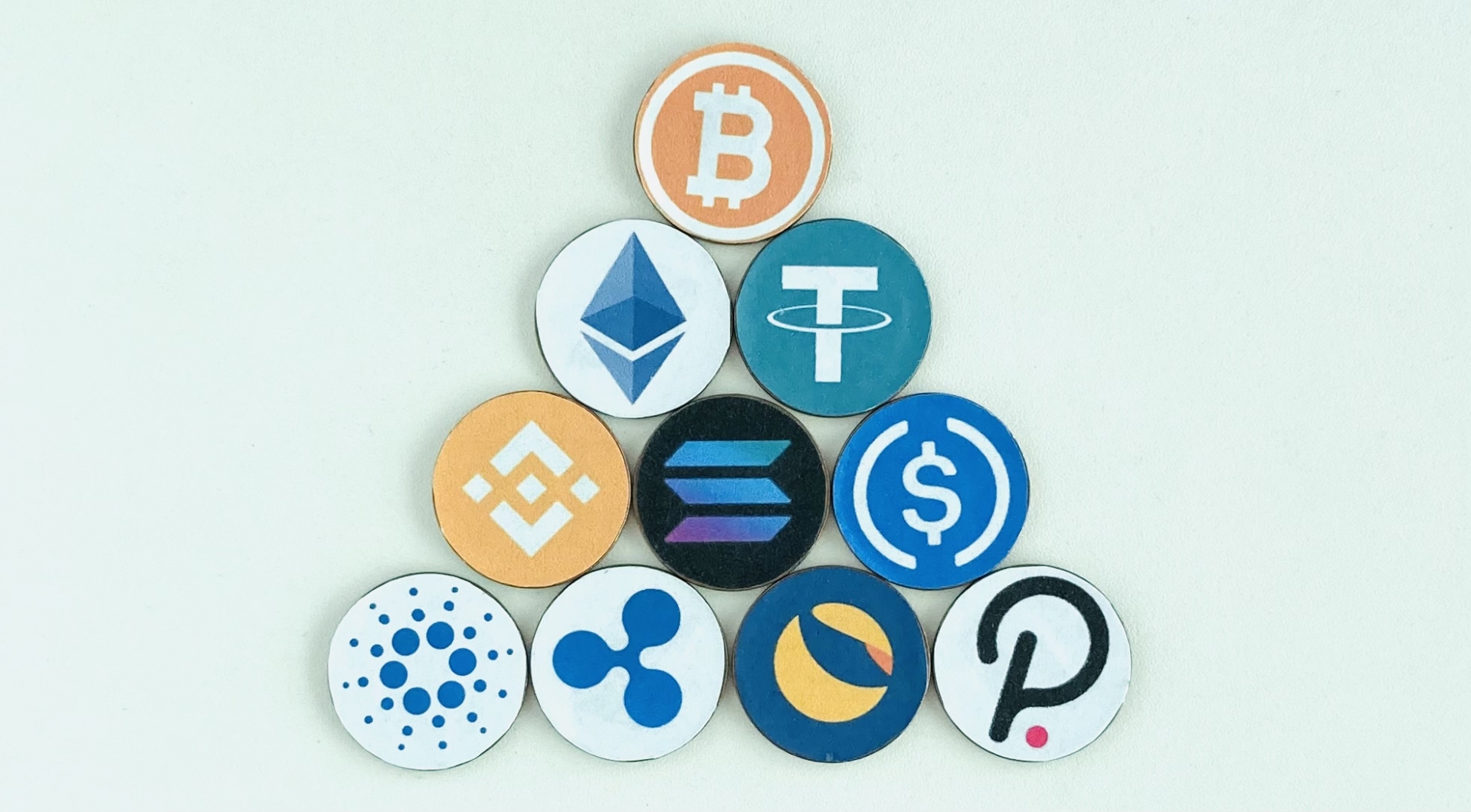 3メガバンクが円建てステーブルコイン共同発行へ 三菱商事が決済で第一弾導入 - 東京報道新聞東京報道新聞