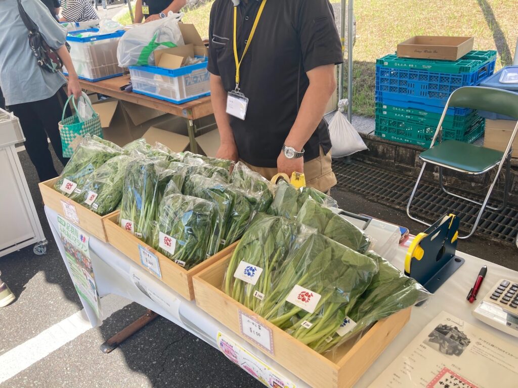 野菜販売の様子