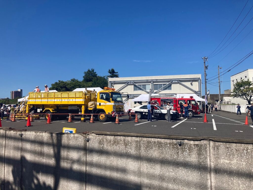 NEXCO中日本などの車両展示