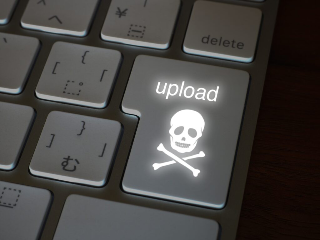 総務省、ファイル共有ソフトの不適切利用に警鐘　著作権侵害のリスク