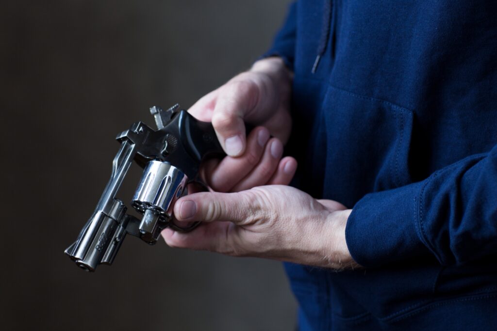 イタリア検察が90年代サラエボ民間人狙撃事件の捜査を開始　戦地を舞台にした悪質な狙撃ツアー疑惑