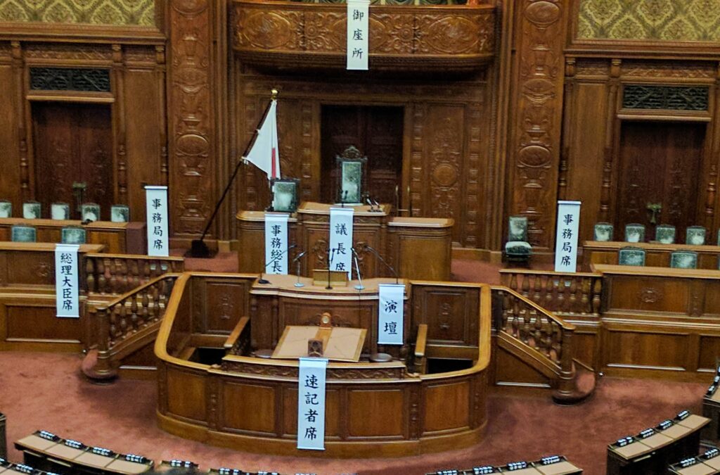 高市首相、光熱費負担軽減策を拡充へ 最低賃金引き上げは具体的目標示さず