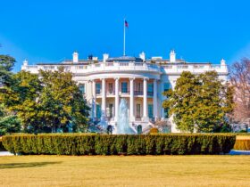 米政府閉鎖、民主党の結束崩壊で終焉 医療保険補助金延長は未達成