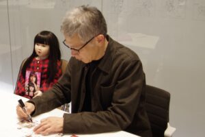 サイン会でファンと交流する矢口監督