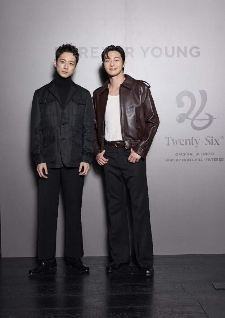 パク・ソジュンとゲストとして招いた坂口健太郎氏