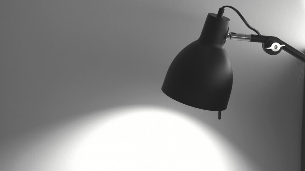 取調室のライト