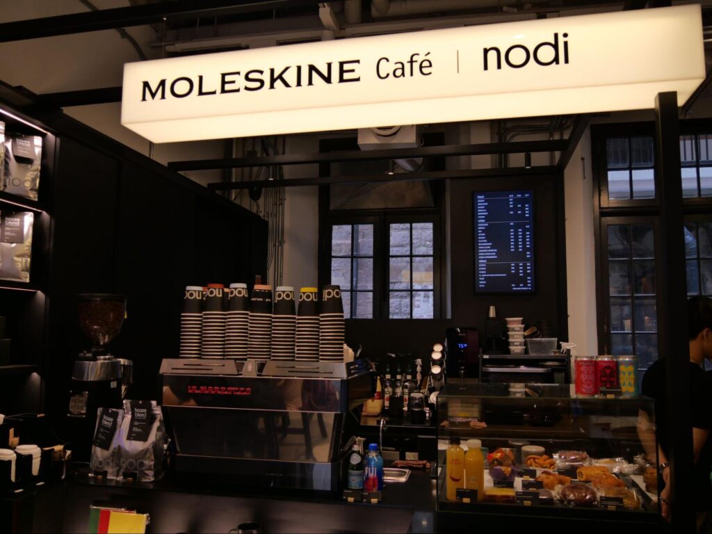 Barrack Blockにあるカフェ