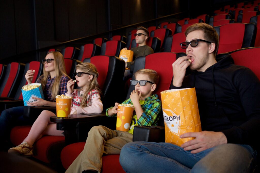 ディズニー、コロナ後初の世界興収60億ドル超え　『ズートピア2』『アバター』新作が牽引​