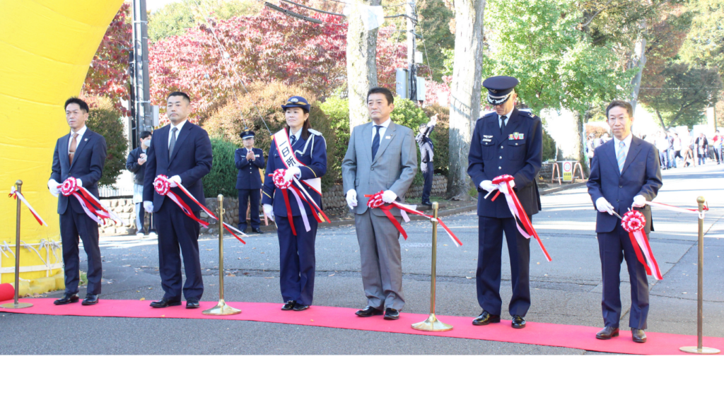 府中文化祭テープカット