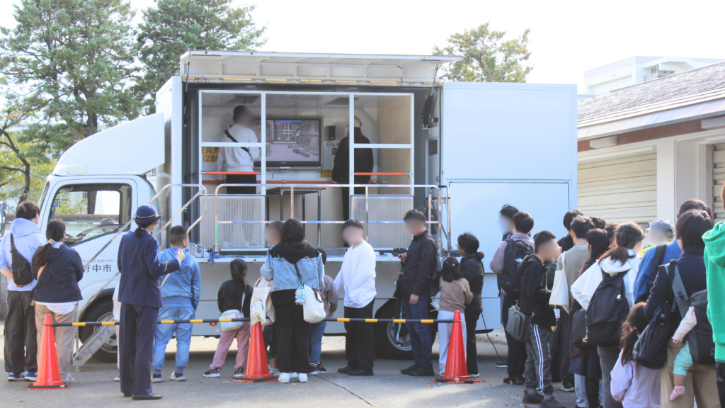 府中市が協力した起震車体験