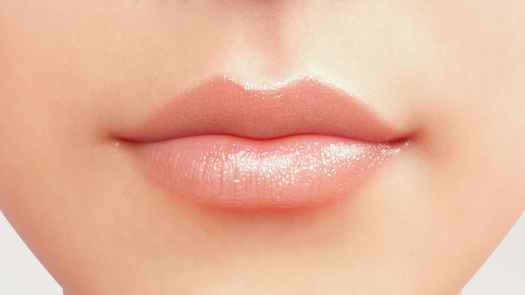 適度にふくらんだ唇