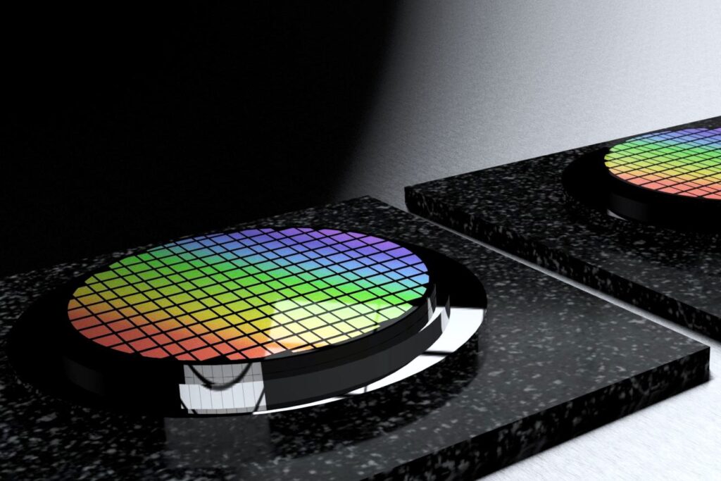 自動車大手と半導体大手が情報基盤を構築　地政学リスクに備え安定調達へ