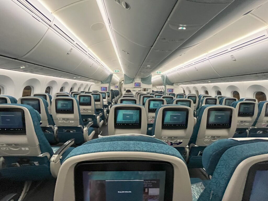 肥満症治療薬の普及で航空業界に追い風、乗客の減量が燃費改善に貢献