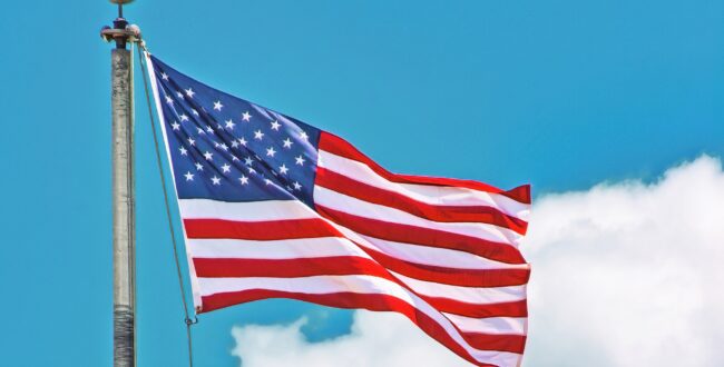 米軍、ベネズエラ「影の船団」タンカー2隻拿捕 石油封鎖を強化