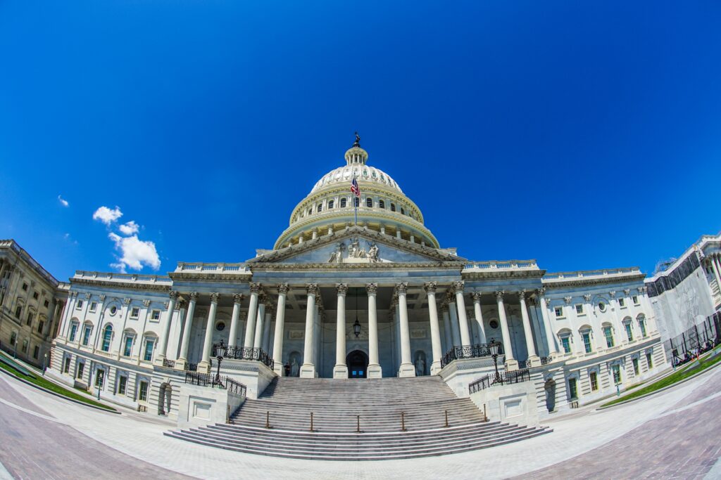 トランプ大統領が次期FRB議長にウォーシュ元理事を指名 金融政策の独立性維持が焦点に