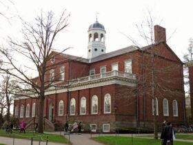 ハーバード大学のハーバードホール