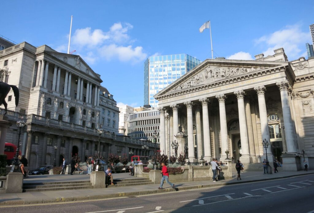 英住宅ローン会社MFS破綻、欧米・日本の金融株に連鎖安