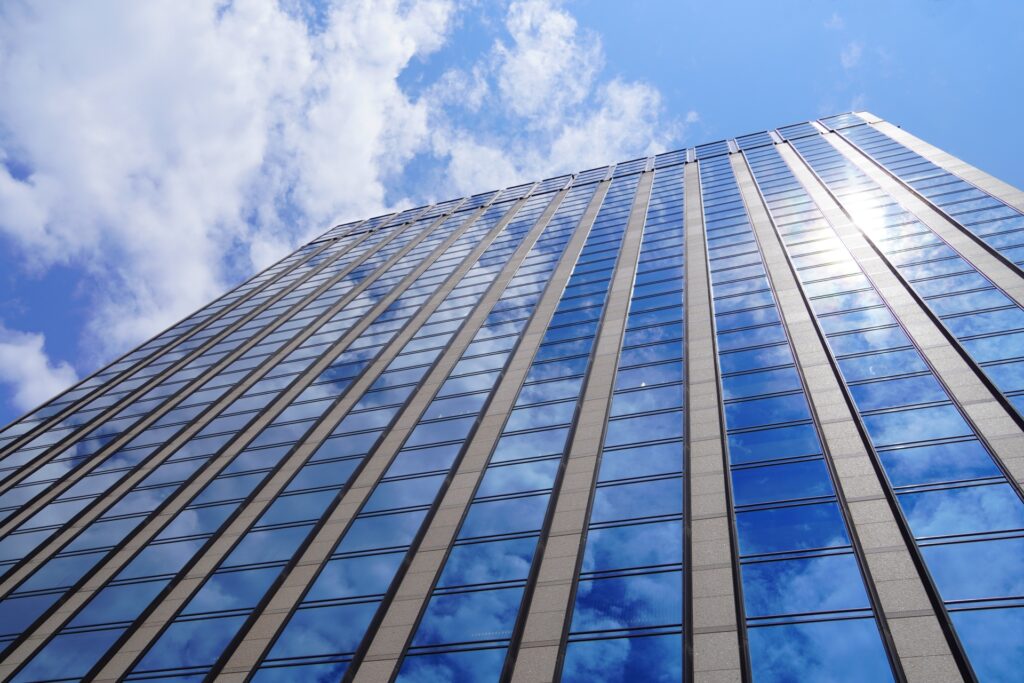 米バークシャー、日本の五大商社株を約1割保有　長期投資スタンスを鮮明に