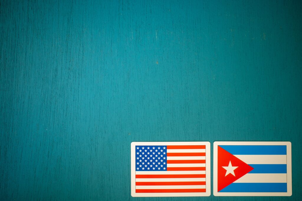 キューバ領海で米高速船と銃撃戦　米側4人死亡、民間高速船との見方も