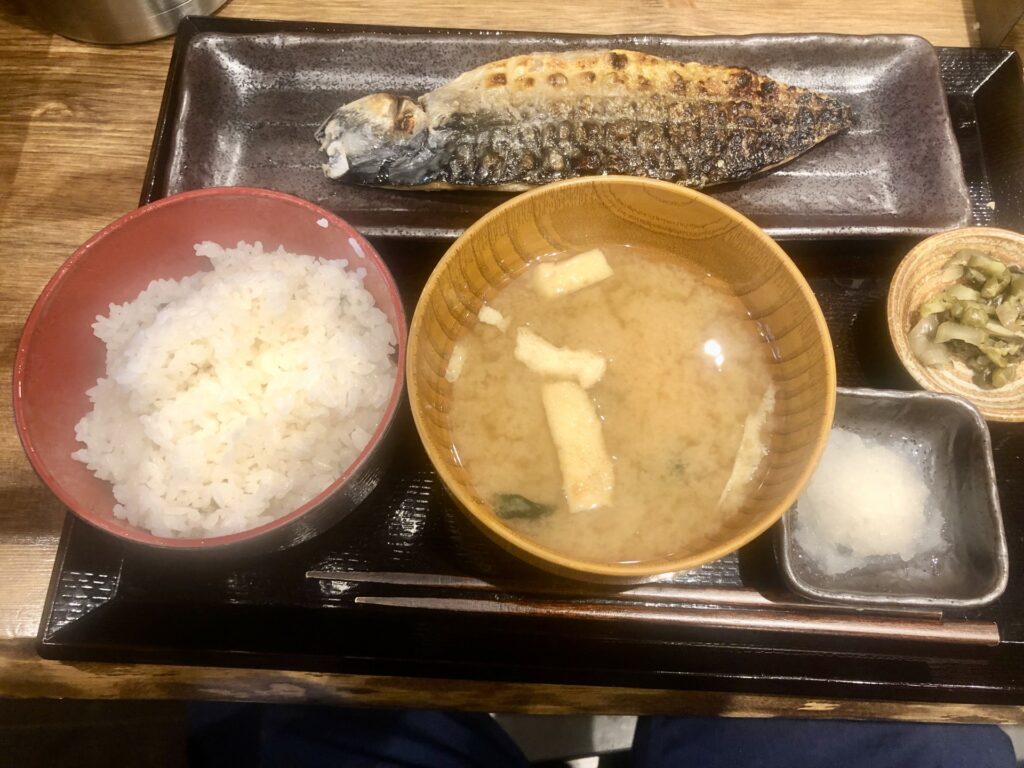 すかいらーくHD、「しんぱち食堂」を約110億円で買収 都市部攻略と低価格帯強化を加速