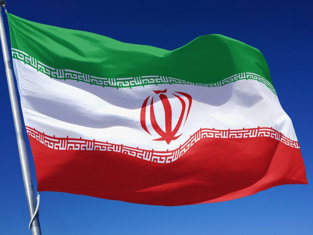 ホルムズ海峡の封鎖継続を宣言したモジタバ師、新体制のスタンスと内部への波紋