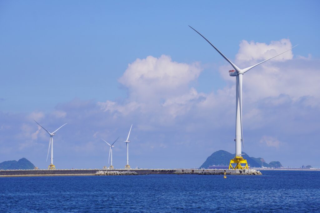 ベスタス、日本に洋上風車工場　国産供給網でコスト低減めざす