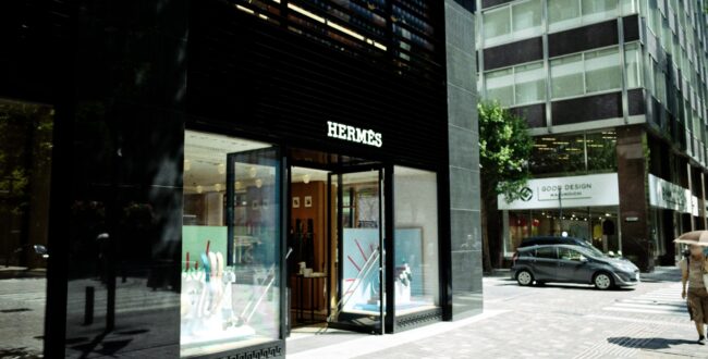 エルメス急落、ラグジュアリー株に選別色 中東情勢で投資家心理悪化