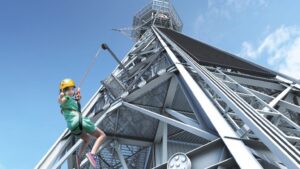 通天閣のアトラクションで遊ぶ子ども