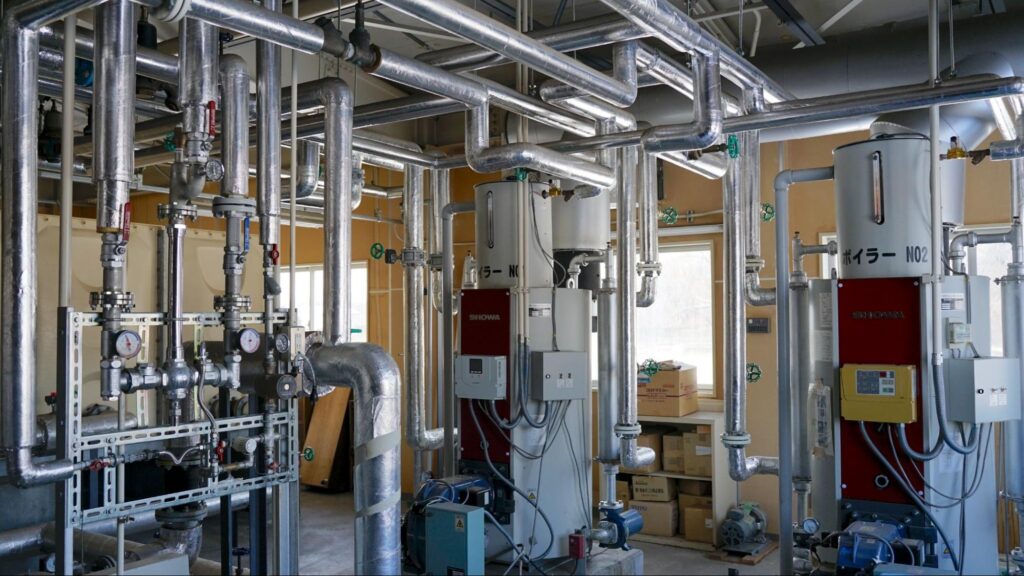 二見ヶ岡のインフラを支える灯油ボイラー