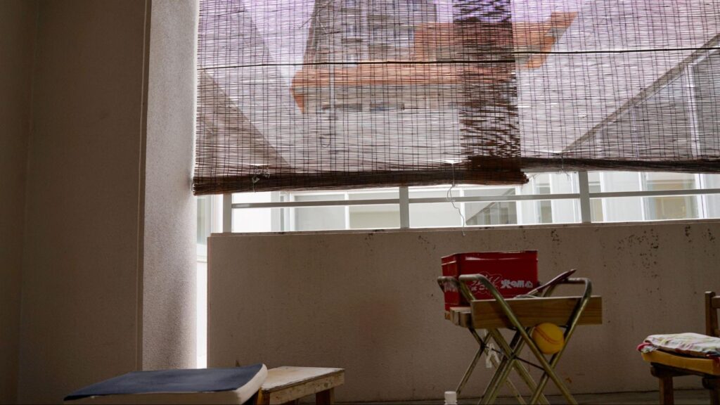 喫煙スペースも外から見えないようになっている