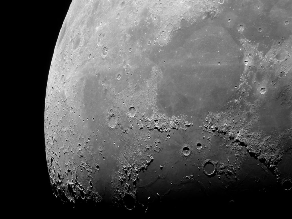 人類最遠記録を更新、月の裏側を通過　アルテミスII有人飛行が新段階