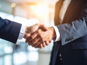 バークシャーと組む東京海上、世界損保の主役をうかがう大型提携