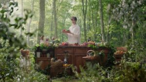 「森のキッチン」篇のカットシーン (1)