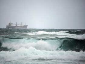 ホルムズ海峡とタンカー